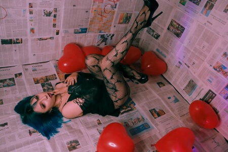 lilith_rr 𝒱𝒶𝓁𝑒𝓃𝓉𝒾𝓃𝑒 𝑀𝑜𝑜𝒹 🌹 รูป  7