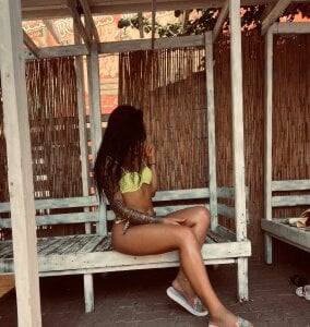 Yvi_Ufc Public зображення 6