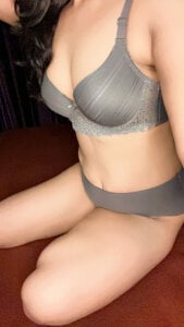 Deepika-love Public Pic 4