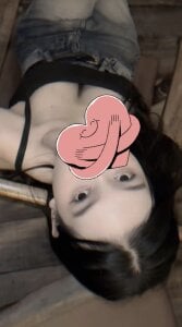 Pari_Kilian22 Ri xinh lắm nên mấy bé đừng soi Ri nữa 🤣 Gambar