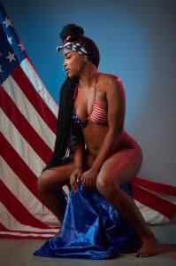 Dressed (or maybe not) to make history this 4th 🇺🇸💋 de malu_horny_69 Fotos 2
