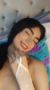 cute 🍒❤️‍🔥🫦🔥 de Cameron_Hearts  2 photos