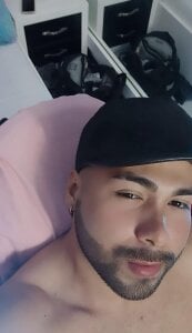 HotThreesoomePublic Bild 3