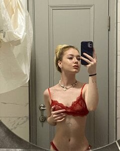 Flirty_leeのlook what I'll wear for you todayの枚の写真