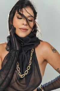 SarahYates desert charm Pic 6