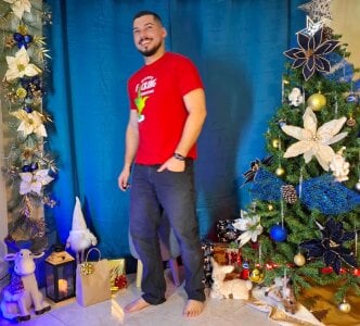 HenryBenso Merry Christmas 2025 Pic 2