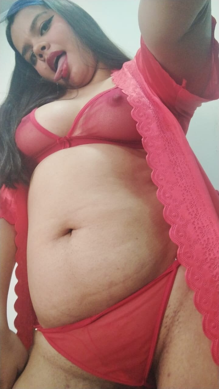 IrisDavis_ Gambar Trending 2604