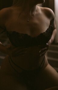 OliviaShepard Photoshoot Pic 5