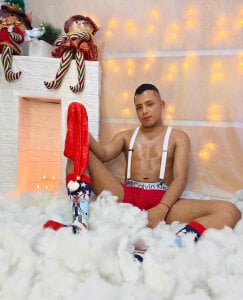 mike_fetish 🎄🎁❤️ Pic 3