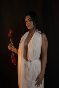 I don't shoot arrows... I awaken desires. 💘 od channel_guss  snímek