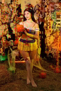 Tamygh_ SnowWhite behaves badly 💋 Pic 6