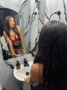 Alondra_Tits lots of love for you! Pic