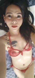 AmayaWang Lady in red Pic