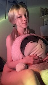 Luna-Lu Naked cuddles with Mr. Cat😽❤️ Hình 2