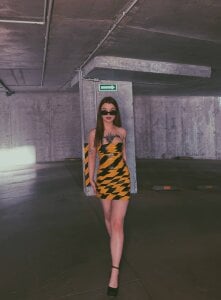 In the parking lot de Margot_Rose Fotos XXX 3