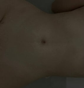 AveryBerkson kullanıcısının my belly 🤩 albümü -  6 fotoğraf