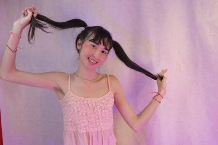 Sofi_Linda_ Public Pic 2