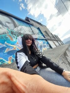 who_is_milyxx 🌻🌼the brunette and her flowers🌻🌼 Pic 2