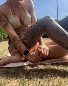 sophiieerosie Sunny Days 😈☀️ Pic 2