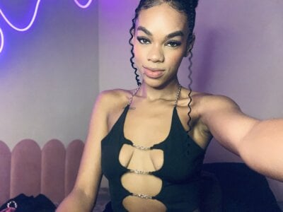 Cammgirlmii 💜 Pic 2