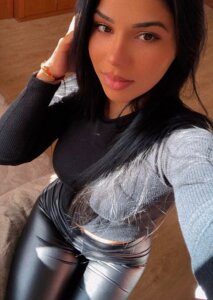 LondonKimXX Public Poză