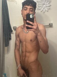 Adonisbeltran0101 Public Pic