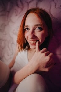 Dark_Willlow girl in neon Εικόνα 8