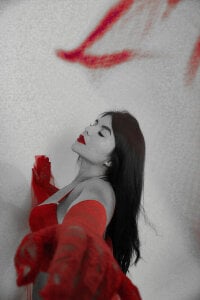 ValeriaRoldanX red, like the desire I have for you Pic 6