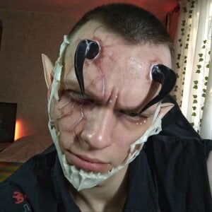 SELFIE FROM COSTUMED STREAM de ravi_olle  8 photos