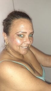 BiirdyDavis painting my house  3টি ফটো