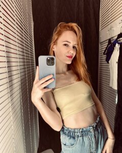 SofiaLoran Public Pic 7