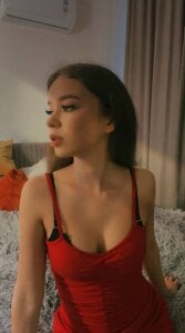 Viviann_Nayt Public Pic 3