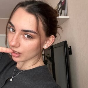 MinnaShummon Public Pic 8