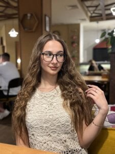 LacieHelaire Public slika