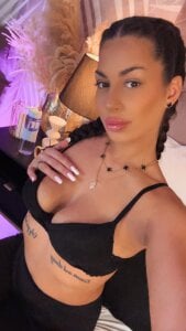 EvaRhea enjoy the view? Pic 3