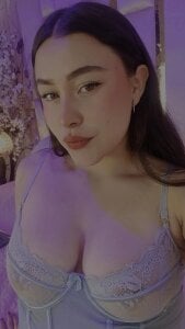 sweet girl 🥵💋 de HannaCollins_  3 Imagens