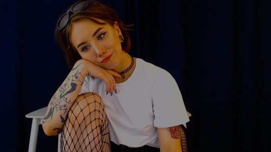 Mini_May Public Pic 3