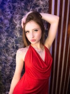 Femininity suits me, but my dark side😈 od Adele_kawaii  4 snímek