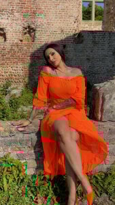 💃Latina 💃 de JuliaVegaOff  4 photos