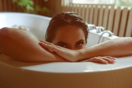 Anne_Mallow kullanıcısının Shower together albümü -  5 fotoğraf