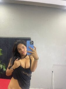 Tiffany-Jones Look at my essence Immagine 