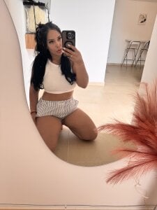 Dakota_diaz_ Who I really am, without filters or makeup. Perfectly imperfect. Kuva 8