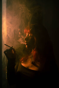 RoyalLuxury In pause, feeling Pic