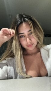 Hornyholly__ Face face face Pic 4