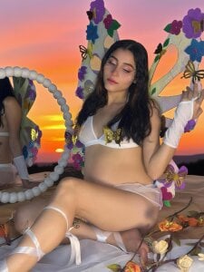 AmmyThompson__ A very sexy fairy!! 🙈 Pic 2