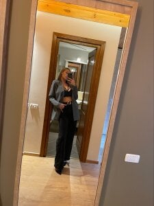 EvelynHunt Public Pic 3