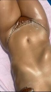 ximena_cortez_03 Tan lines 🥵🔥 Foto