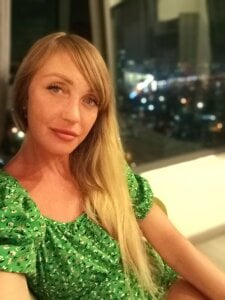 Helen_bb Public Pic 2