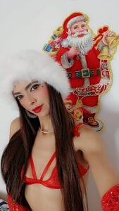 melanymendoza Christmas 2025 Pic 4