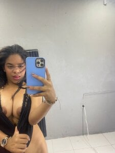 Tiffany-Jones Look at my essence Immagine  5